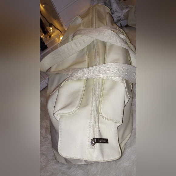 Burberry Large Nylon Tote Shoulder Bag. Off White. Burberry Bag Tag. - Picture 5 of 16